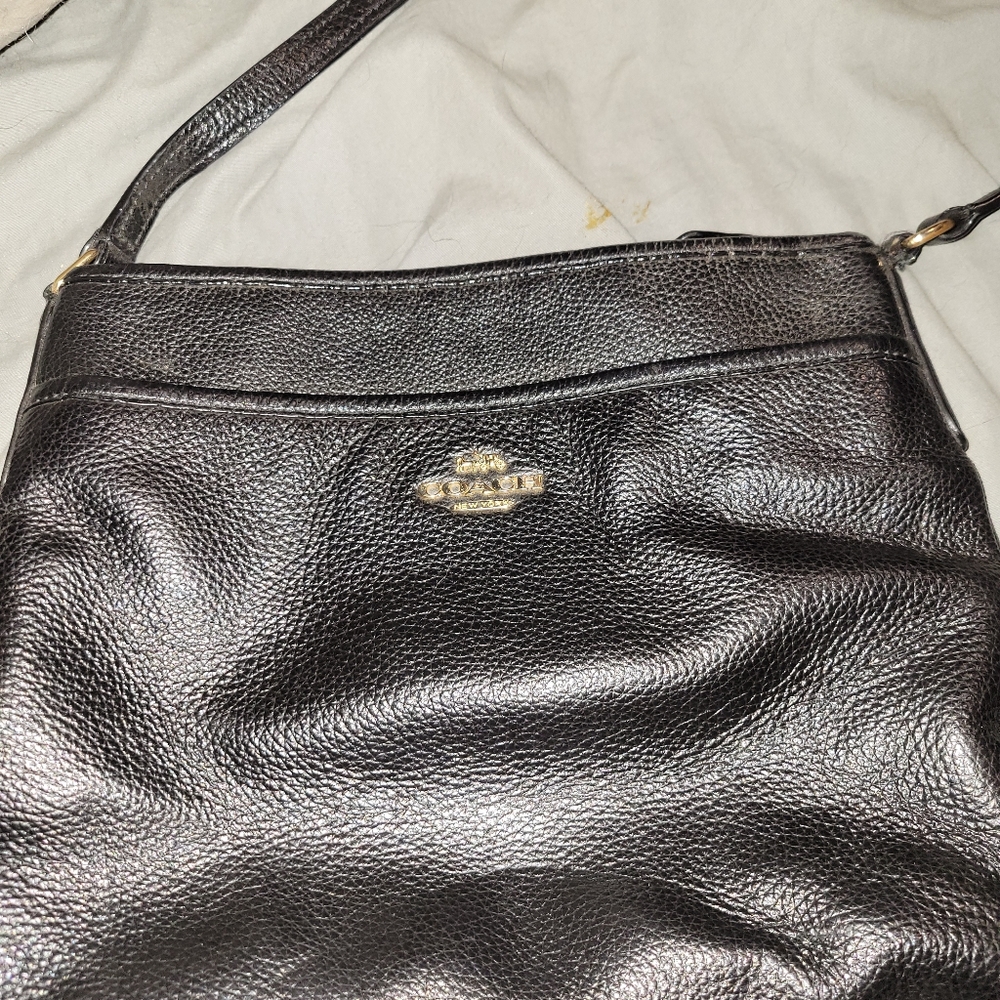 Coach buttery soft crossbody - Picture 2 of 6